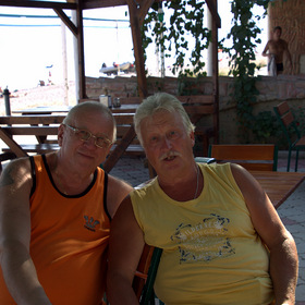 44  ,   ,    